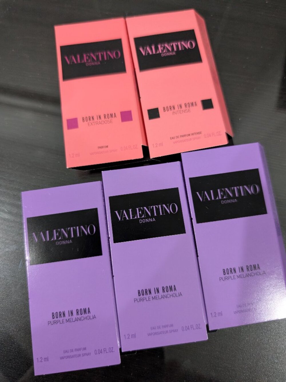 Valentino born in Roma discovery sample set